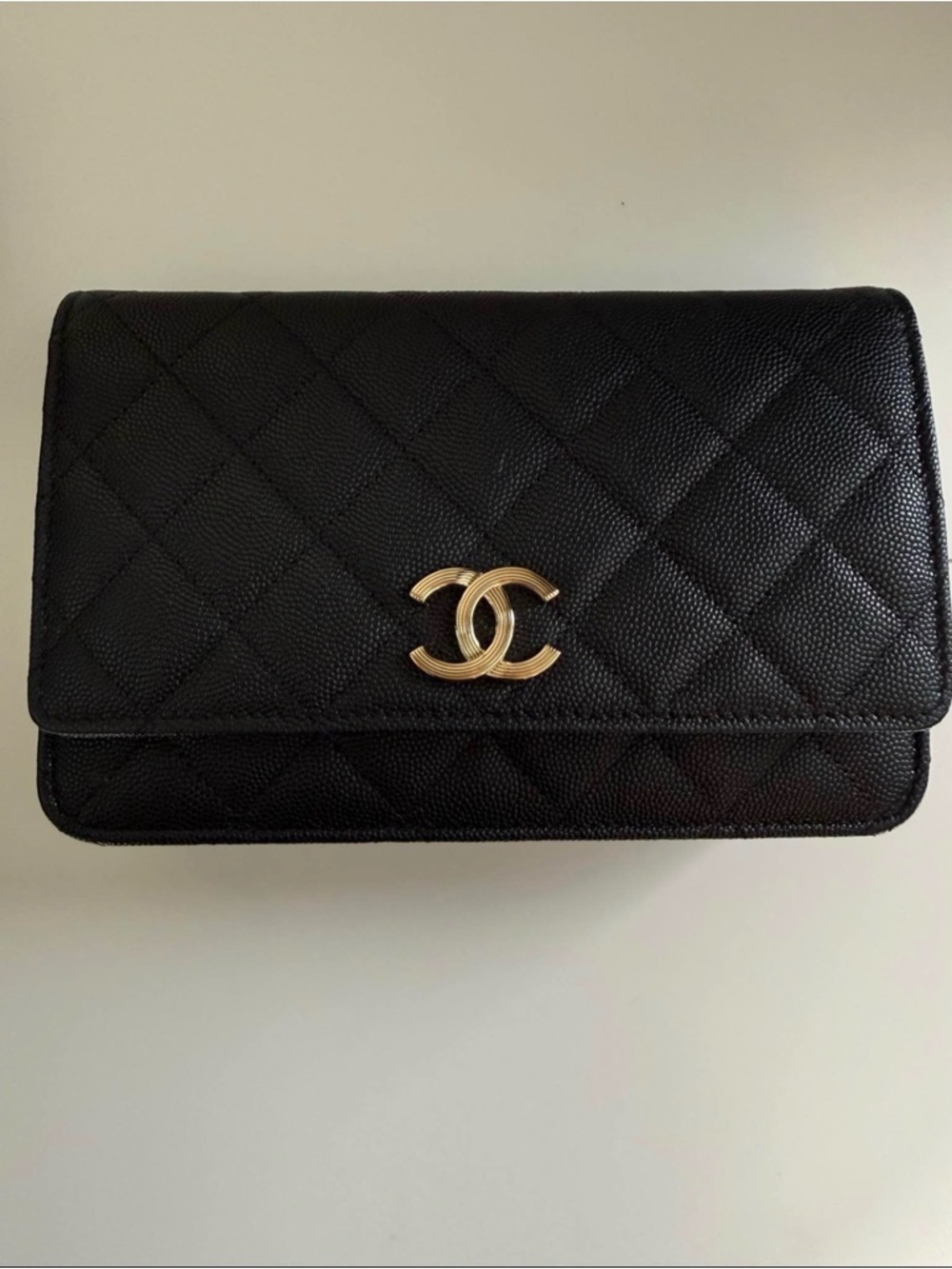 CHANEL Black Quilted Crossbody Wallet with Champagne Gold CC - Picture 4 of 11